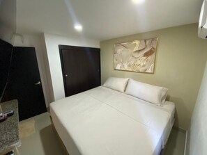 2 bedrooms, desk, iron/ironing board, free WiFi