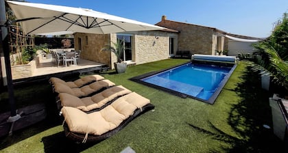 Les Oliviers du Pouget -Superb villa with heated pool & air conditioning