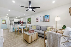 TV, offices - Toes in the Sand Retreat II (Jacksonville Beach)