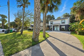Exterior - Toes in the Sand Retreat II (Jacksonville Beach)