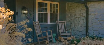 Marion Haus: Pool, Hot Tub & Game Room Fun!