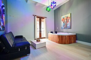 Interior - 5 Bedroom Cartagena Walled City with Jacuzzi (Cartagena de Indias)