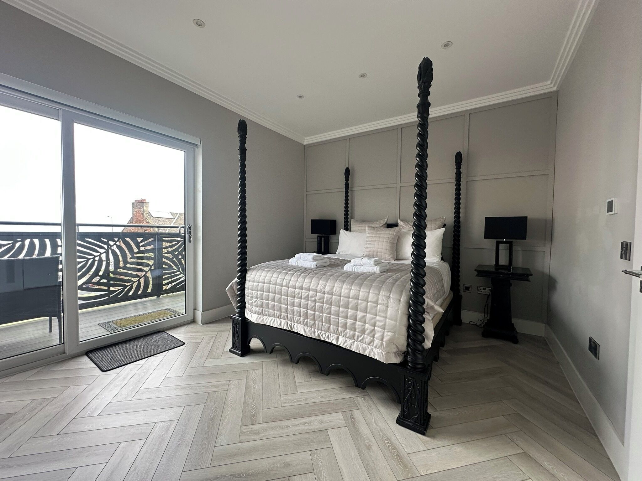 4 chambres, fer et planche à repasser, Wi-Fi gratuit, draps fournis