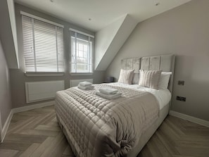 4 habitaciones, tabla de planchar con plancha y wifi gratis 