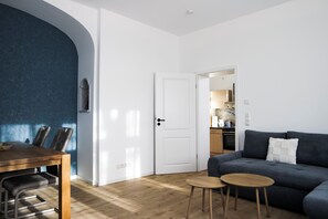 TV - Vacation apartment in Suhl - Wilhelminian style villa (Suhl)