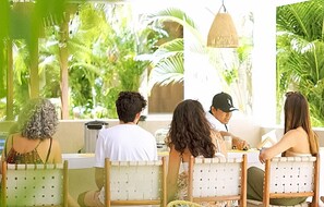 Outdoor dining - Spacious 4BR apartment at Smartdepas Tulum (Tulum)