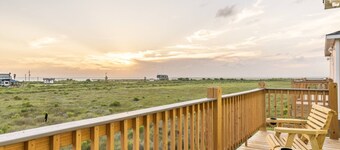 Sunset Bellini - Hot Tub, Golf Cart, Dog Friendly!