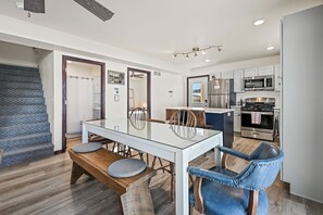 House | 3 bedrooms - Lakefront Sunset Retreat I Sauna I Firepit I Dock (Suring)