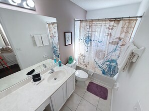 Hair dryer, towels, soap, shampoo - Tinkerbells Suites, 4m Disney, 6/5.5 Large pool+Spa, 4 themed masters, pets (Kissimmee)