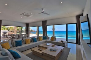 Interior - Villa Alma Beach Access (Beacon Hill)