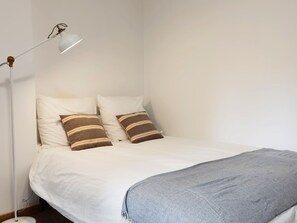 1 bedroom, free WiFi, bed sheets - Modern Bright Studio near Parc de la Villette for2 (Paris)