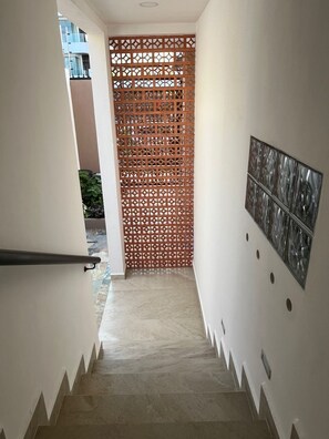 Interior - New Modern Studio in Prime Cancún Area. Walk to Plaza Americas, Tajamar, Shops, (Cancun)