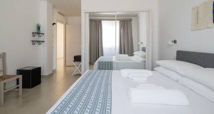 Room Maria Lai(I Centenari Longevity Rooms) Property located 1 km from the beach
