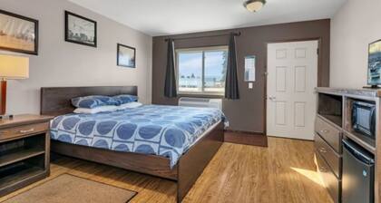 The Trail Inn - Eden Valley MN