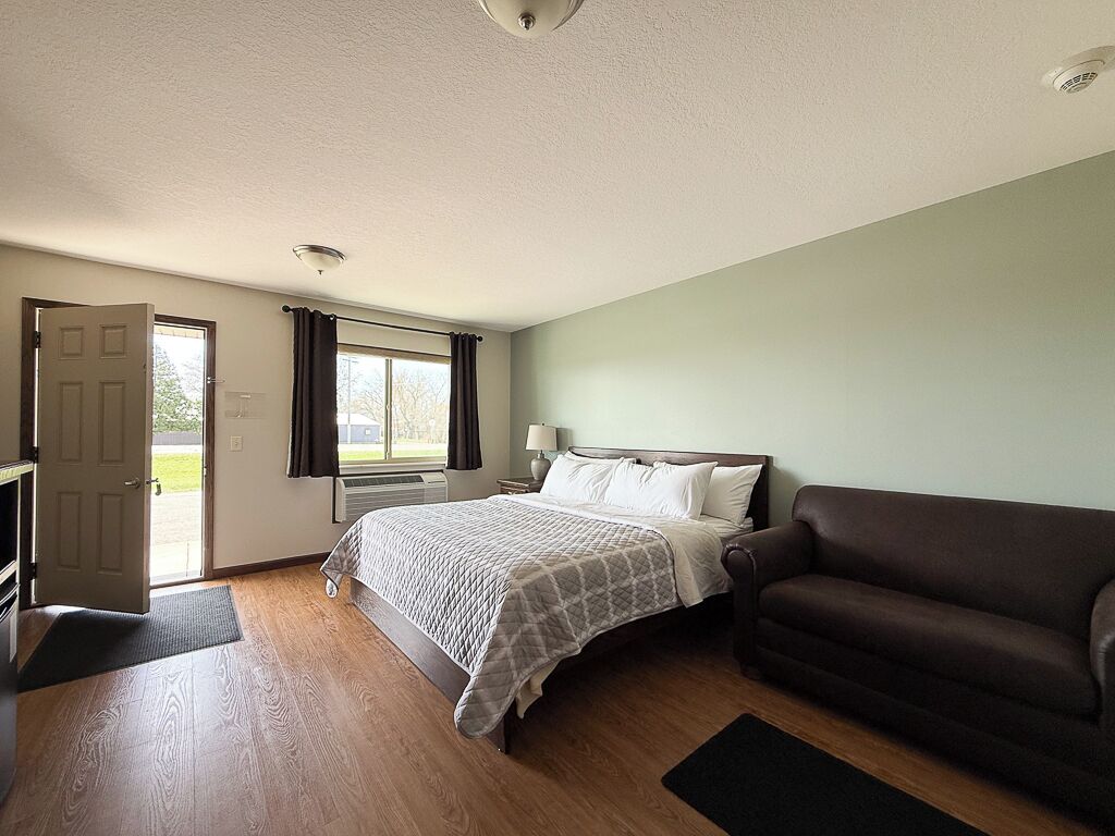 스탠다드룸, 킹사이즈침대 1개, 금연 | 책상, 노트북 작업 공간, 암막 커튼, 다리미/다리미판