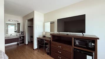 ์ฑ
์, ๋
ธํธ๋ถ ์์
๊ณต๊ฐ, ์๋ง ์ปคํผ, ๋ค๋ฆฌ๋ฏธ/๋ค๋ฆฌ๋ฏธํ