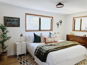2 bedrooms, desk, free WiFi, bed sheets
