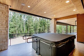 Tina de hidromasaje interior