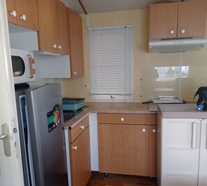 Private kitchen - Comfortable mobile home Hourtin, between lake, forest and ocean🏖️ (Hourtin)