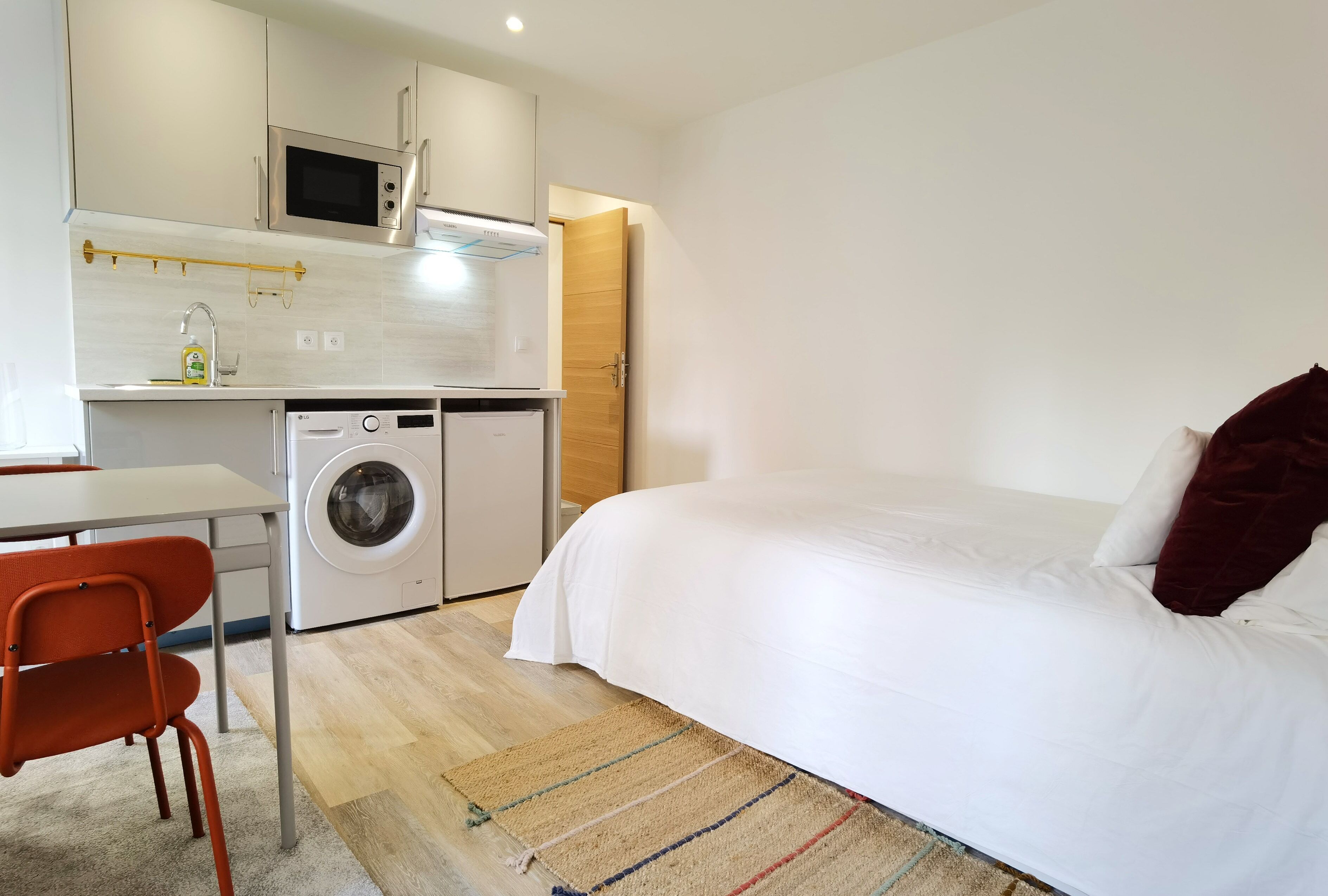 1 bedroom, WiFi (free), bed sheets
