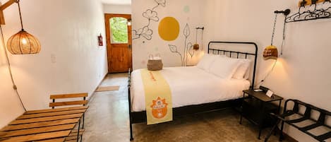 1 bedroom, iron/ironing board, WiFi (free), bed sheets