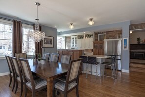 Dining - Your Perfect CU Graduation Headquarters: Walk to Folsom & Pearl St!
New Listing! (Boulder)