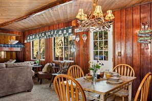 Dining - Snuggle Down Cottage, near Village w/ Mtn Views (Big Bear Lake)