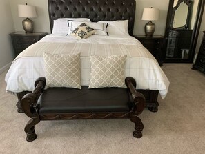 3 makuuhuonetta, silitysrauta/-lauta, Wi-Fi, vuodevaatteet