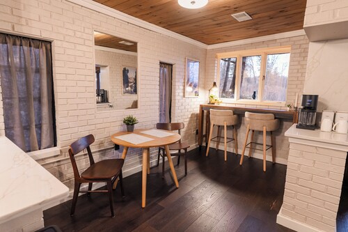 The Anchorage - Quiet Stay near Lake Logan