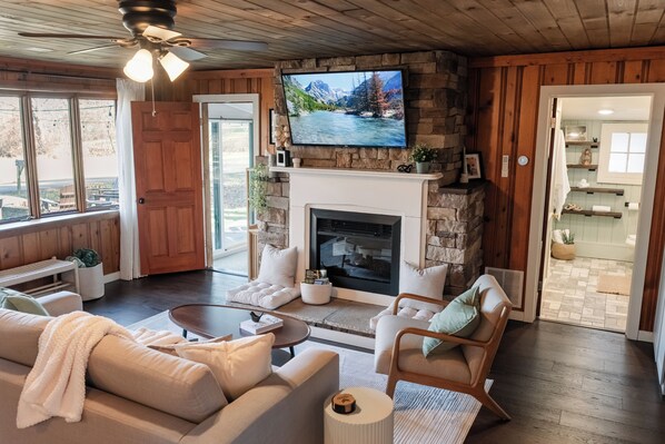 Unclassified image, 1 of 24, button - The Anchorage - Quiet Stay near Lake Logan (Logan)