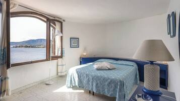 5 Schlafzimmer, Bügeleisen/Bügelbrett, kostenloses WLAN, Bettwäsche