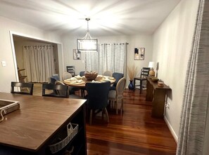 Dining - Lighthouse Cottage | Ocean Pines, Golf & OC Beach (Ocean Pines)