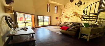 Peaceful Pond Cottage