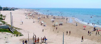 VERY NICE RENOVATED APARTMENT ONLY 50 METERS FROM THE BEACH!