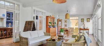 5 Bedroom Charming Homestead on Vineyard