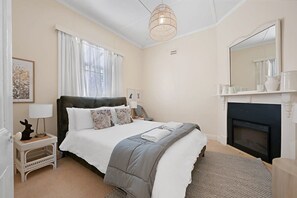 3 chambres, fer et planche à repasser, Wi-Fi, draps fournis