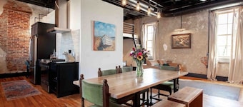 Historic Downtown Loft with Balcony and Kitchen