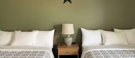 Laptop workspace, blackout curtains, iron/ironing board, free WiFi