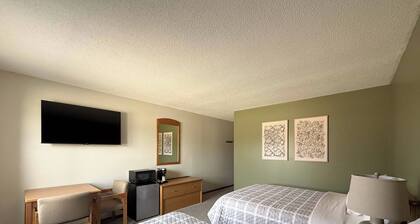 The Trail Inn - Amana IA