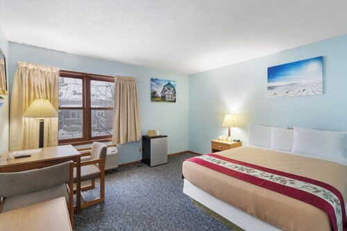 The Trail Inn - Amana IA