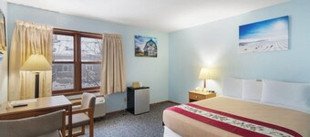 The Trail Inn - Amana IA