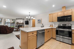 Apartment | Eigene Küche | Wasserkocher mit Kaffee-/Teezubehör