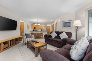 Apartment | Wohnbereich | Smart-TV