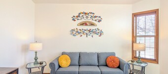 Peaceful 3 BR 8 guest Home 5 mins to St. Luke's and CSI in Twin Falls