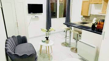 1 chambre, fer et planche Ă repasser, lit parapluie, Wi-Fi gratuit