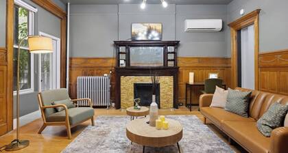 entire 2-bedroom townhome 15 minutes from Times Square