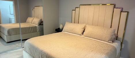 Iron/ironing board, WiFi, bed sheets