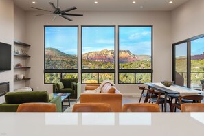 Living area - Red Sky on Caballo Dr. - Great Views & Central (Sedona)