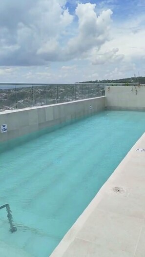 Pool - Wonderful Apartment. Ocean view. Centrally located. (Cartagena de Indias)