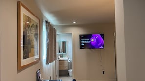 Apartment, 1 Bedroom | Bathroom | Hydromassage showerhead, free toiletries, hair dryer, slippers - Modern Townhomes Minutes from Downtown LA (Los Angeles)
